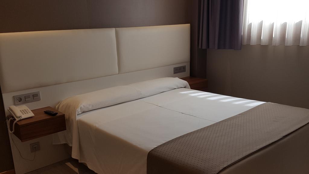 Hotel La Posada De Roces Χιχόν Εξωτερικό φωτογραφία