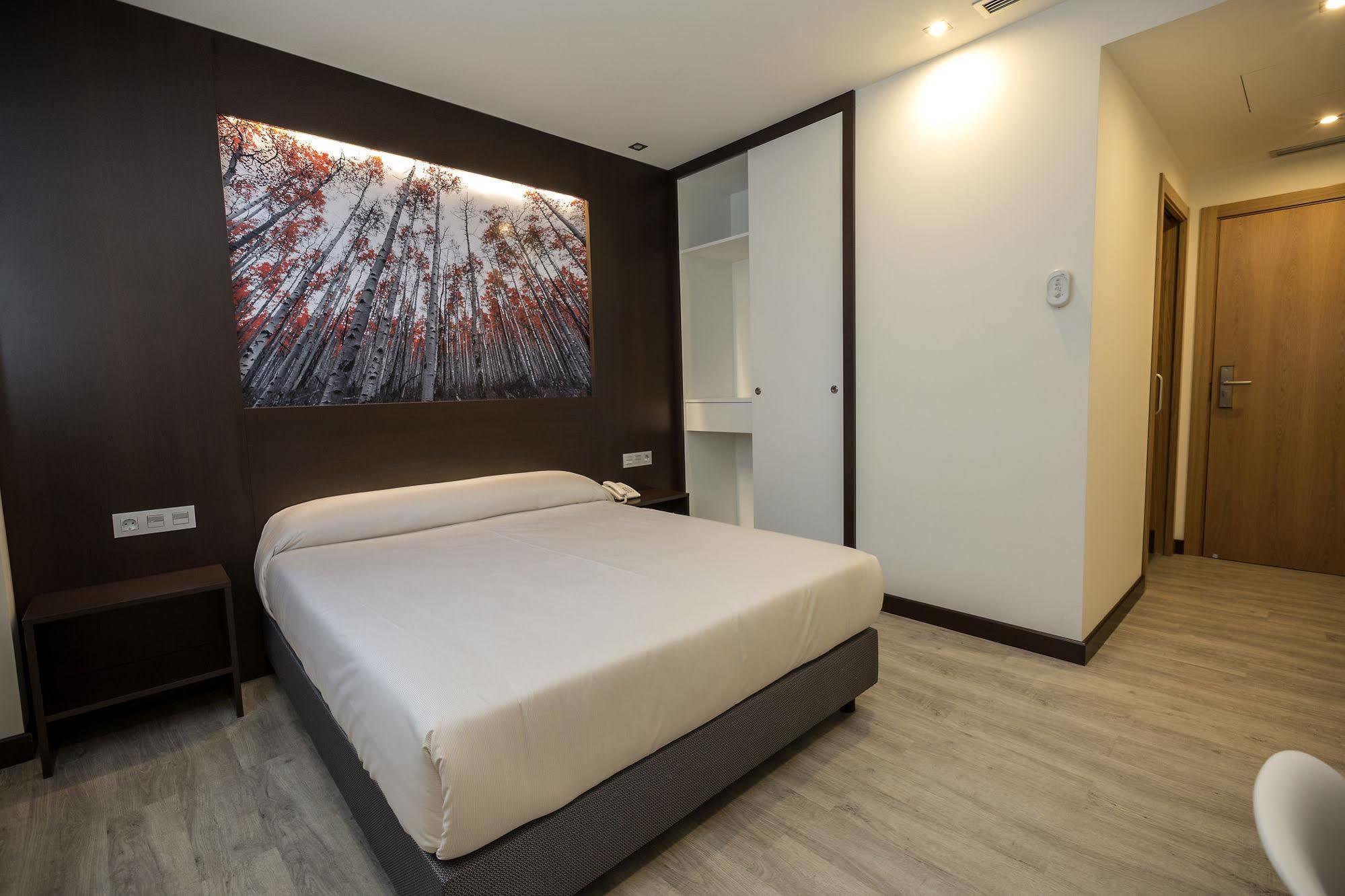 Hotel La Posada De Roces Χιχόν Εξωτερικό φωτογραφία