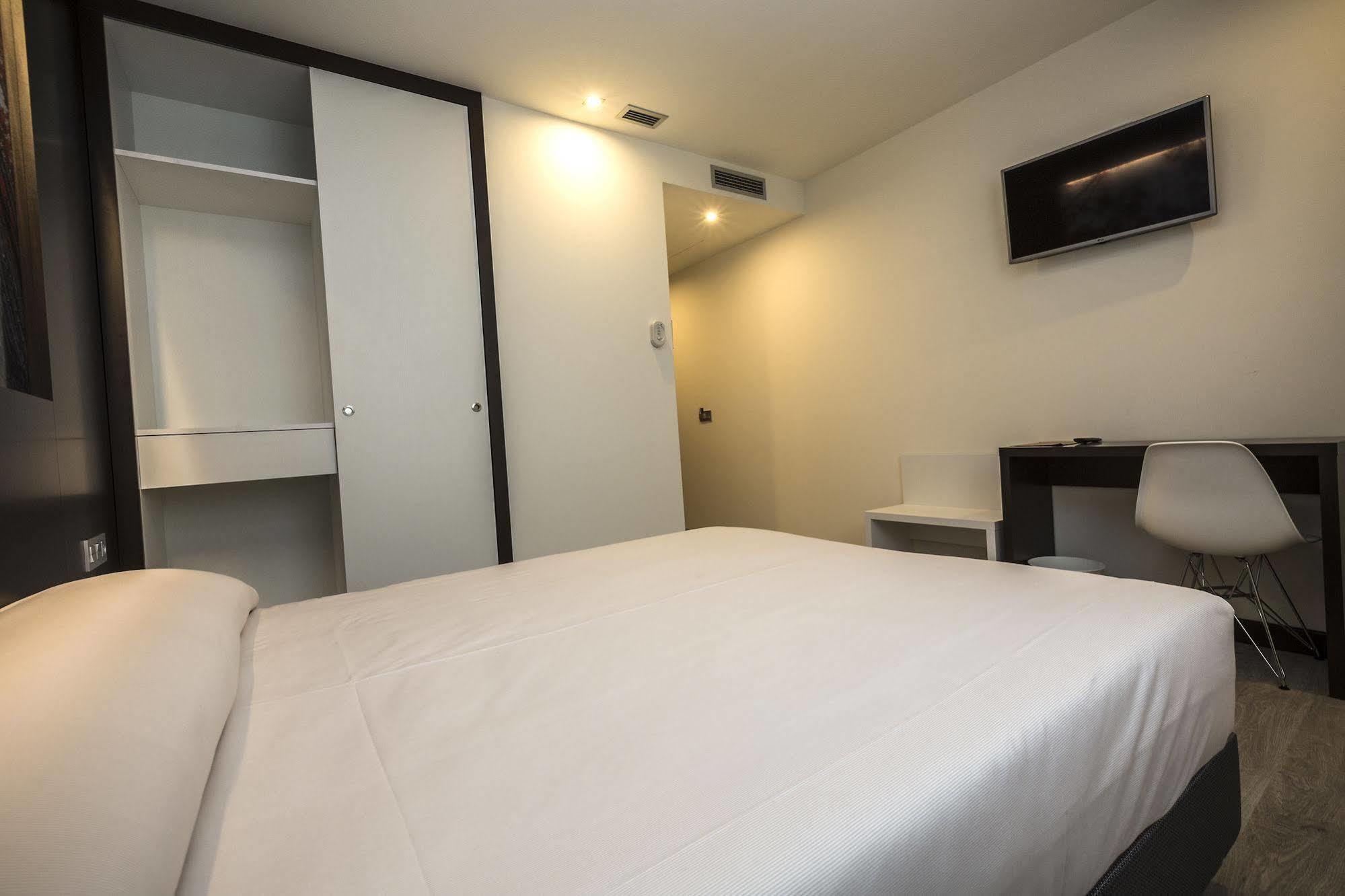 Hotel La Posada De Roces Χιχόν Εξωτερικό φωτογραφία